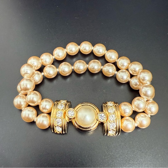 KJL Kenneth J Lane Double Strand Faux Pearl Clear Rhinestone Clasp Bracelet - Picture 3 of 14